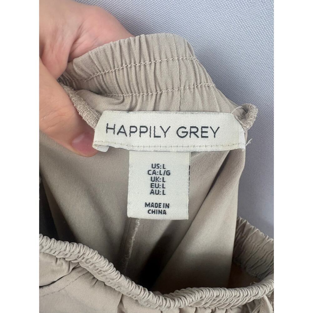 Women’s Happily Grey Large Tan Cargo Joggers - Picture 4 of 5